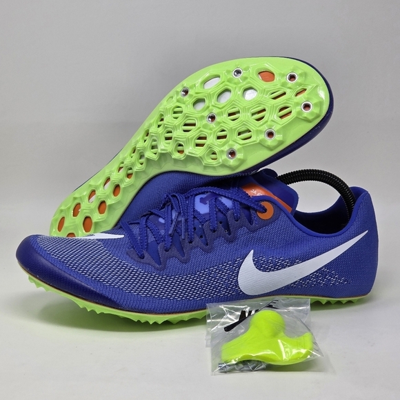 nike running spikes size 4